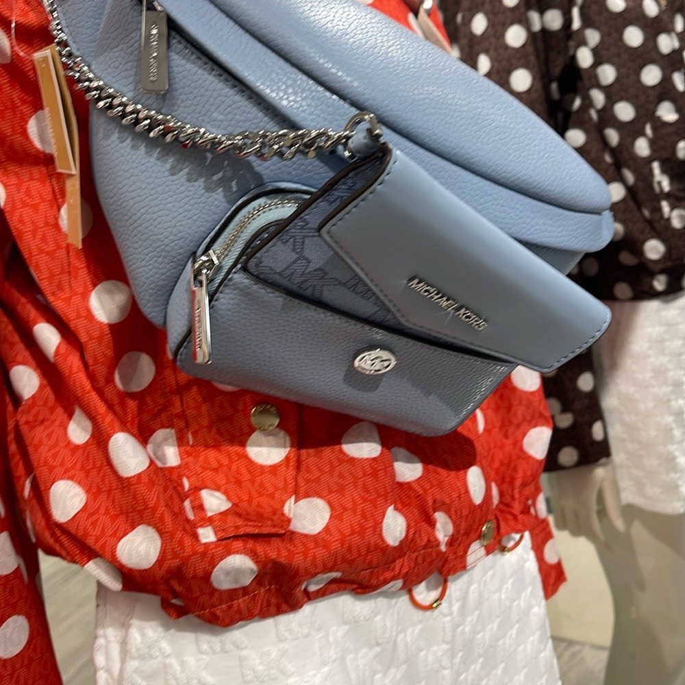 Michael Kors Maisie Large Pebbled Leather 2-in-1 Sling Pack Fanny Pack Waist Bag - Picture 13 of 16